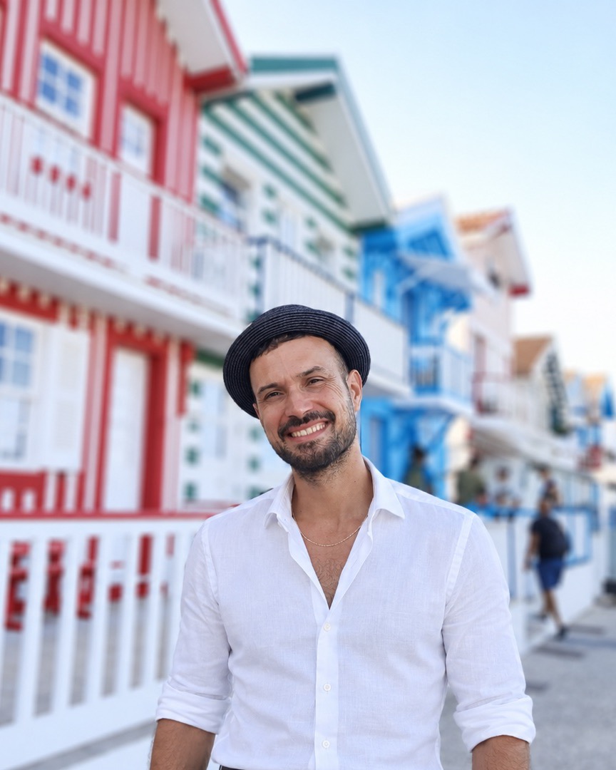 Alberto Sánchez, Spanish teacher